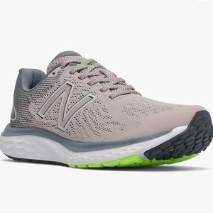 Women's New Balance FreshFoam 680 Running Shoes size 10